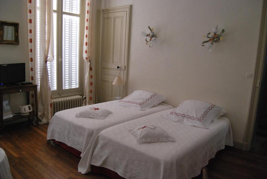 Chambre D'Hotes L'Ambroise Troyes Room photo