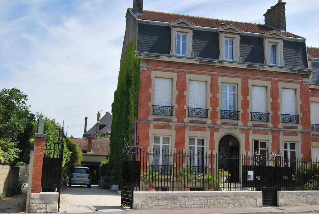Chambre D'Hotes L'Ambroise Troyes Exterior photo